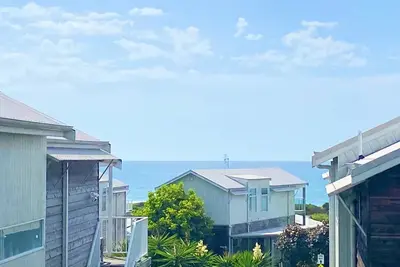 Image de Azure Tides at Caves Beach Villas