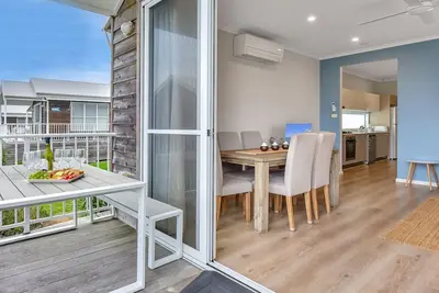 Image de Beach Daze at Caves Beach Villas