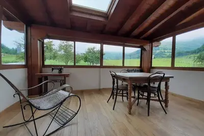 Image de Maison de campagne \"Errandonea\" avec vue sur les montagnes, terrasse privée et Wi-Fi