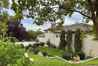 Image de Idyllic Vineyard Loft Apartment