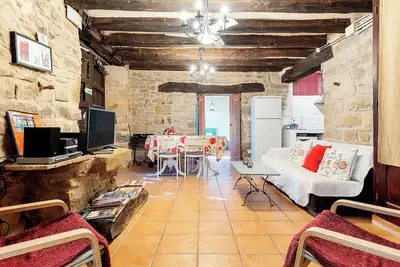 Image de Maison de campagne \"Les Cavallerisses\" avec vue sur la montagne et Wi-Fi
