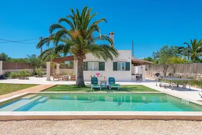 Villa 'Las Estrellas Cala Llombards' avec vue sur la mer, Wi-Fi et climatisation