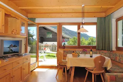 Image de Appartement \"Villa Nussbaumer A\" avec vue sur les montagnes, terrasse privée et Wi-Fi