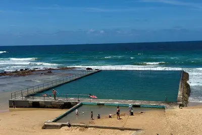 Image de Bulli Beach, Sandon Point Coastal Cottage - 10 min walk to beach.