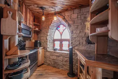 Image de Mountain Castle with stunning views of Schweitzer, WiFi, w\/d, streaming