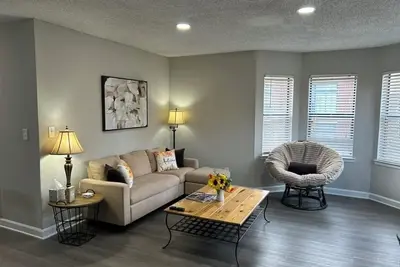 Image de Urban Oasis in Historic Fourth Ward - Walk to Uptown - WiFi & Free Parking