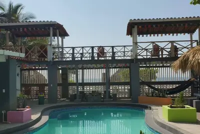 4-bedroom house in fabulous La Libertad with WiFi, Ac