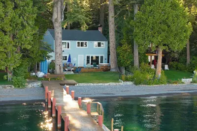 Image de Lakefront Haven by AvantStay | Minutes to Ski Resorts | Private Dock