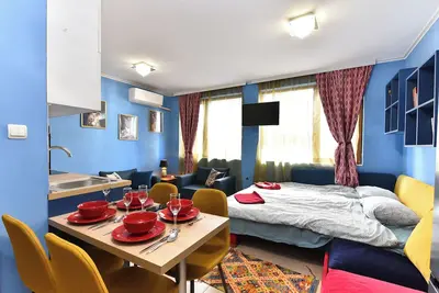 Image de Stylish fully equipped studio with Ac across from the gondola station!