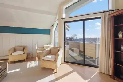 Image de Water View | Bright & Modern | Downtown Charlevoix | Indoor/Outdoor Pool