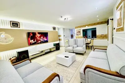 Image de Spacious 3-bedroom apartment with WiFi, Ac in brilliant Dar es Salaam