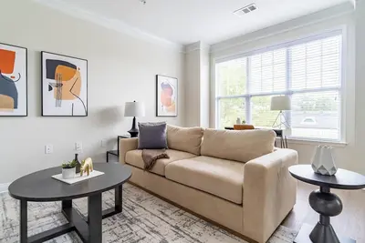 Image de Landing | Incredible 2bd, Courtyard, Gym