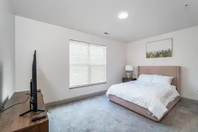 Landing at The Village at Stetson Square - 2 Bedrooms in Corryville