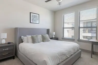 Image de Landing | Modern 2bd, Courtyard, Clubhouse