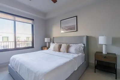 Image de Landing | Modern 2bd, Pool, Gym