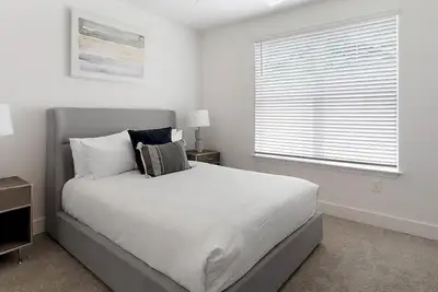 Image de Landing | Incredible 2bd, Gym, Pool