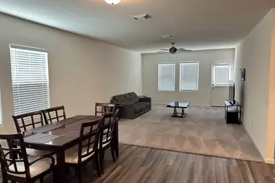 Image de Huge 5-bedroom house in Pflugerville with 9 Beds