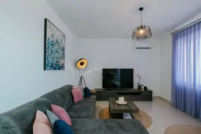 Image de Scenic Sea View Apartment Trogir - Two Bedroom Apartment with Balcony and Sea View