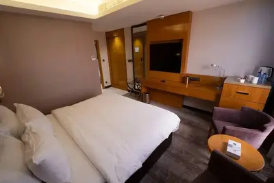 Image de Explore Amman from Deluxe Comfort at Gloria Hotel | Free Parking
