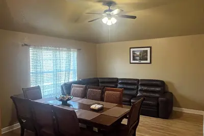 Image de Charming 3-bedroom house with WiFi and fitness room in Hurst