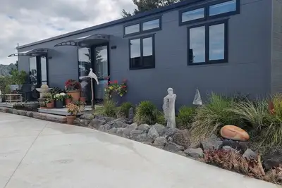 Matakana Puri Retreat. Cozy and comfortable pet friendly accommodation.