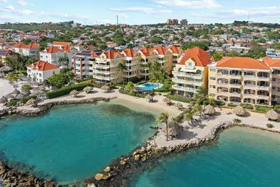 Image de The Roof, Beau Rivage, Renovated apartment with sea view and private beach