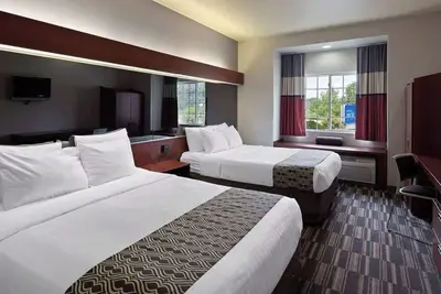 Image de A Morgantown Gem Located at I-79: 3 Relaxing Rooms w/ Free Breakfast