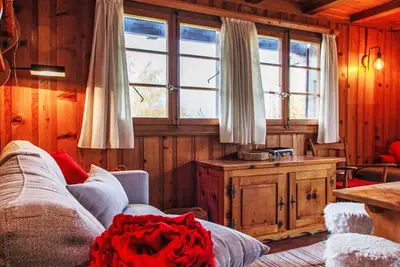 Image de Merveilleuse maison de vacances privée pour 8 personnes avec Wifi et terrasse