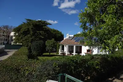 Image de Villa tranquille 5 min de la Oura strip, 15 min à pied des plages. Golf proche.