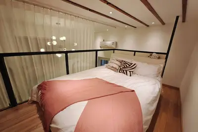 Image de Shanghai Dreams - Urban Vibes in Xuhui District