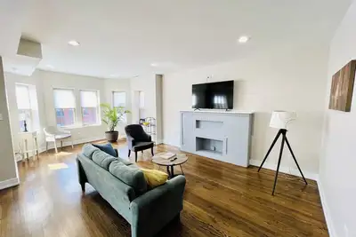 Image de Beautiful, modern 3 bed 2 bath condo near Hyde Park, Obama Center and Lakefront