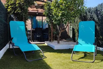 Image de Superbe appartement proche du port et de la plage.