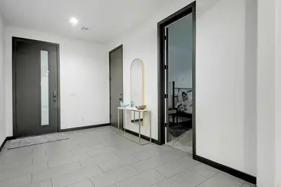 Image de Estrella Mountain 5 Bdrm w\/Views, Pool, and Games!