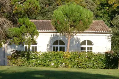 Image de Ancienne orangerie dans un parc de 2 hectares arboré