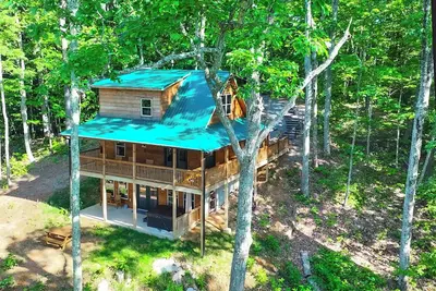 Image de Rocky Top View Family/Couples Retreat Centrally Located Yet Tucked in the Woods