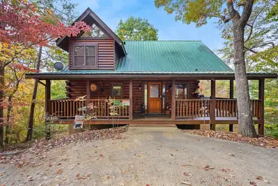 Image de Welcome to Dixieland Delight: Rustic Charm with Modern Amenities