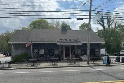 Image de 2 bedroom house in W Falmouth, Directly on Shining bike path, bike 2 beach.