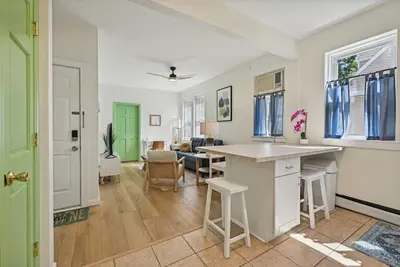 Image de 13mi to Nyc Holiday Magic ~ Teaneck Nj~ Park & Wash ~Pets Welcome