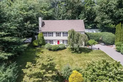 Image de Updated Home In Lake Community With Hot Tub
