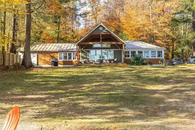 Image de Peaceful lake front home on beautiful Spofford Lake!