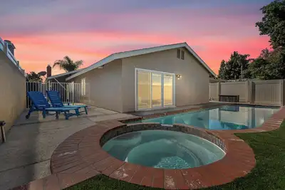 Image de Spacious 3br Home w\/ Pool Garage - Near Disneyland\n