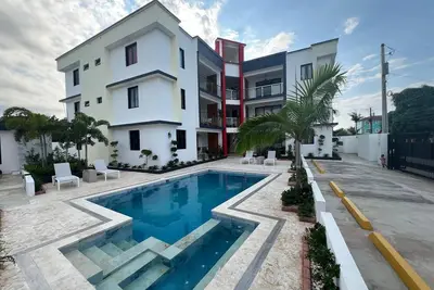 Image de Apart 2br center town nice pool w\/o balcony