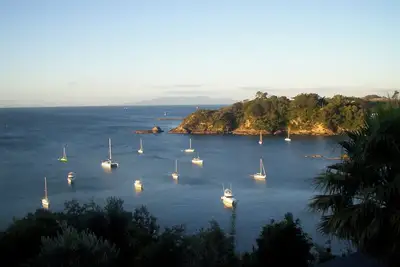 Image de Clifftop house with private sea access