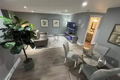 Image de Chic 1-bedroom with WiFi and self check in Riverview