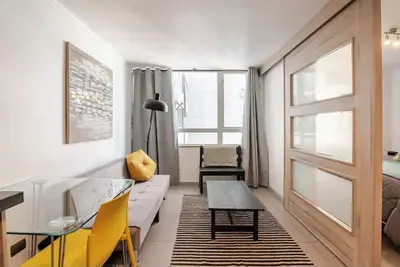 Image de Modern Apartment in Downtown Santiago for 3 Persons