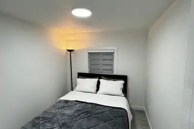 Image de Charming 2-bedroom suite with completely separate entrance