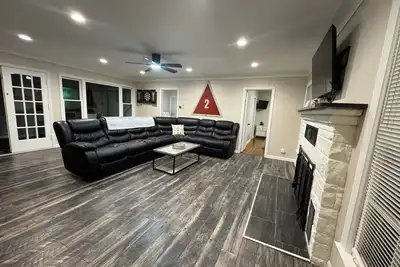 Image de Algonac Canal Retreat for 12