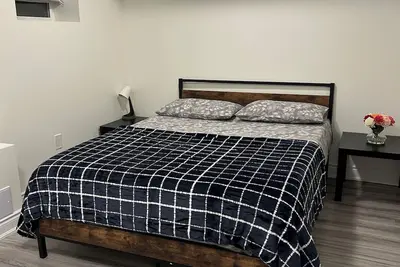 Image de 1 bedroom basement apartment