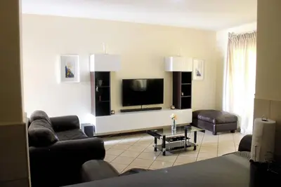 Image de Duplex confortable de 3 chambres, pouvant accueillir 6 personnes avec sdb