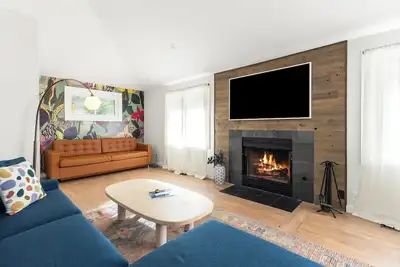 Image de Near Cherry Beach, New Hot Tub, Yard, Fire Pit, Ev charger